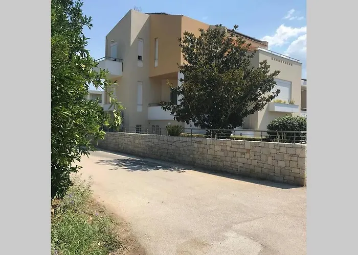 דירה Aretis St